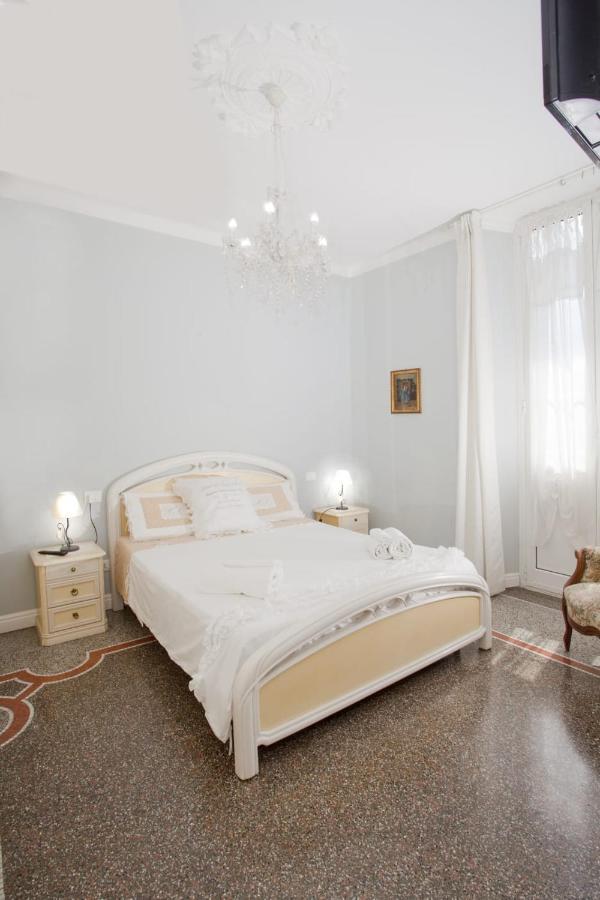אלבניה B&B Elisir מראה חיצוני תמונה